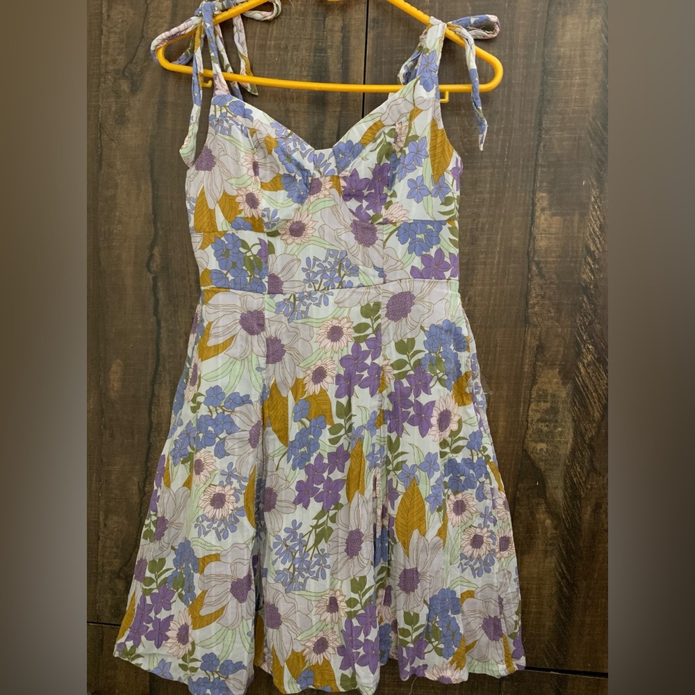 Lilac floral dress with pockets - Picture 4 of 8
